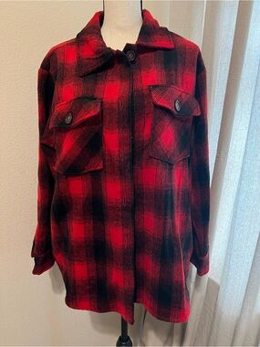Time and Tru Red & Black Buffalo Plaid Shacket | Women’s Large (12–14)